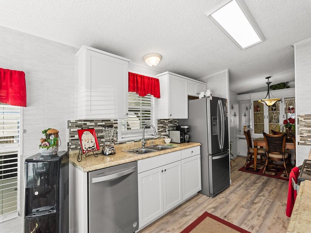 22 Mediterranean East Boulevard E Property Photo 12