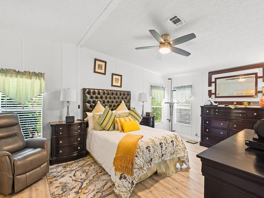 22 Mediterranean East Boulevard E Property Photo 15