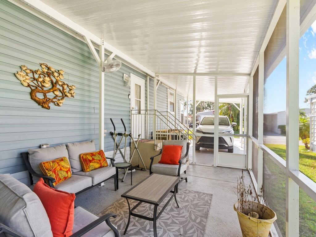 22 Mediterranean East Boulevard E Property Photo 23