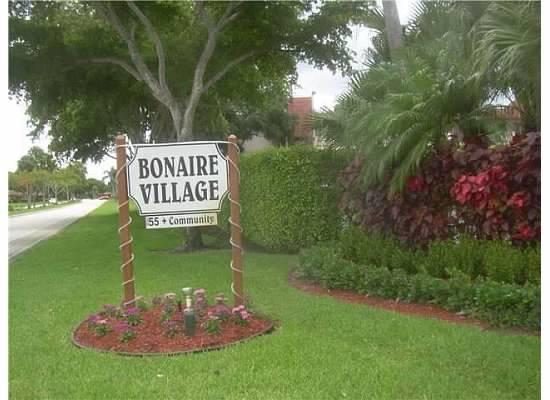 14527 Bonaire Boulevard 207 Property Photo 4