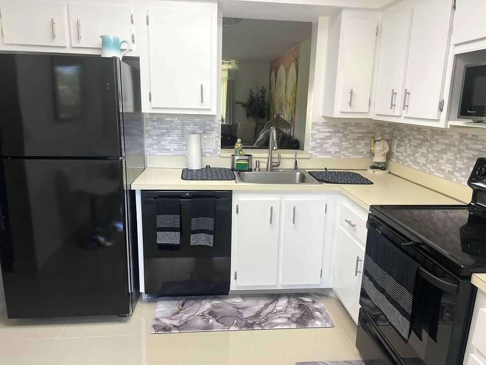 14527 Bonaire Boulevard 207 Property Photo 16