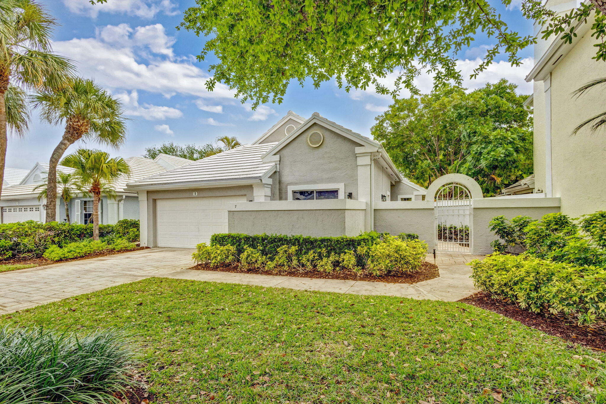 7 Wyndham Lane Property Photo 3