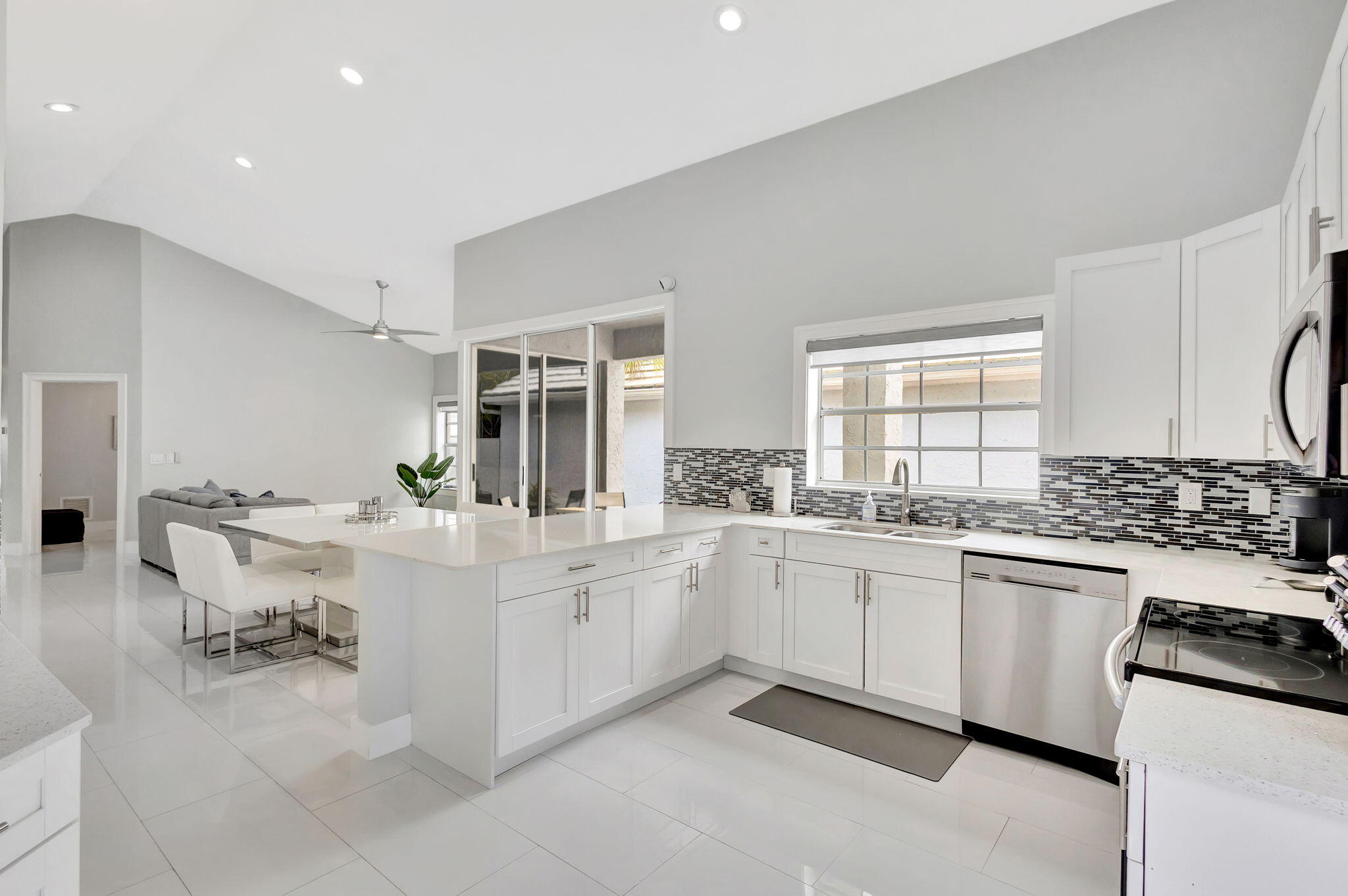 7 Wyndham Lane Property Photo 19