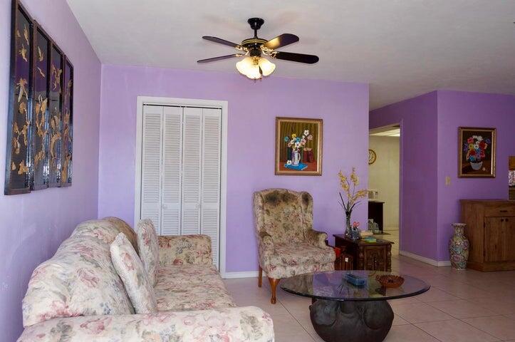 1716 Barton Court Property Photo 2