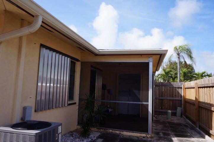 1716 Barton Court Property Photo 15