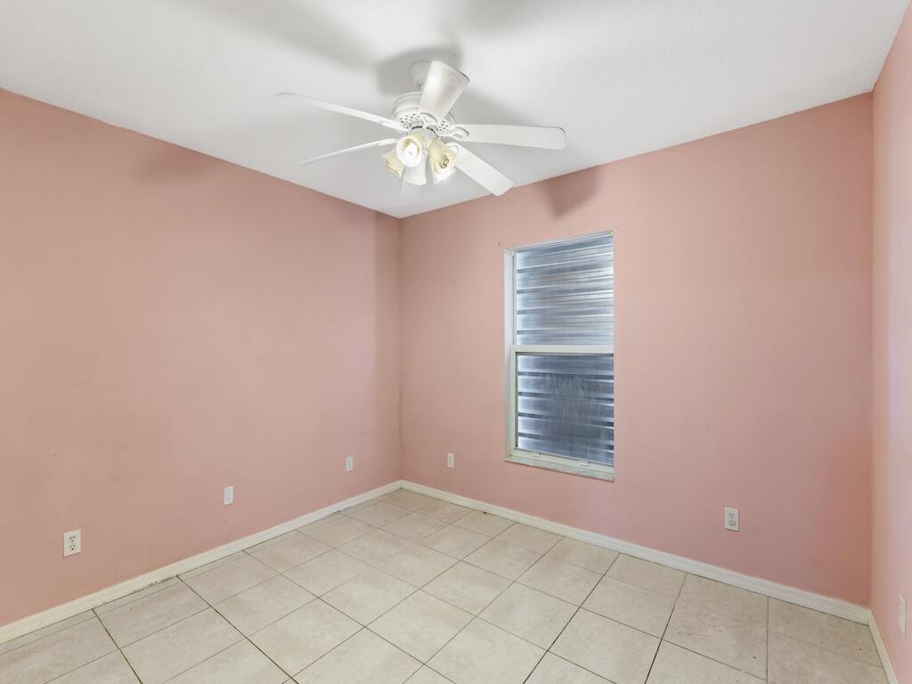 7745 99th Court Property Photo 7