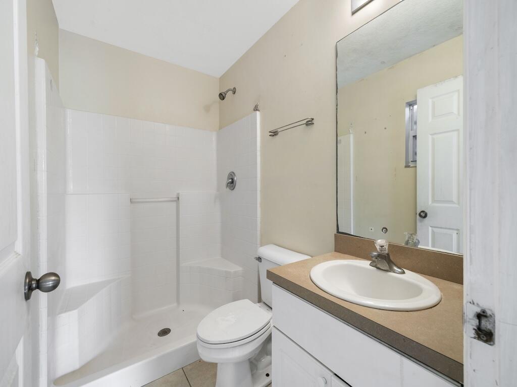7745 99th Court Property Photo 18