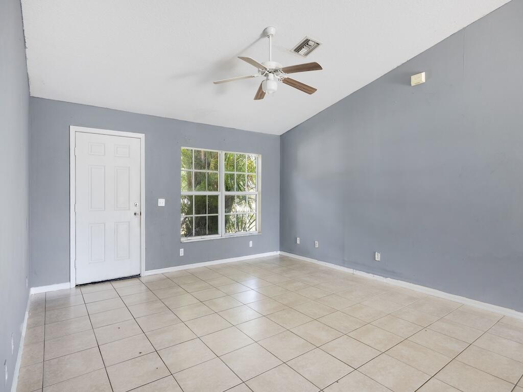 7745 99th Court Property Photo 21