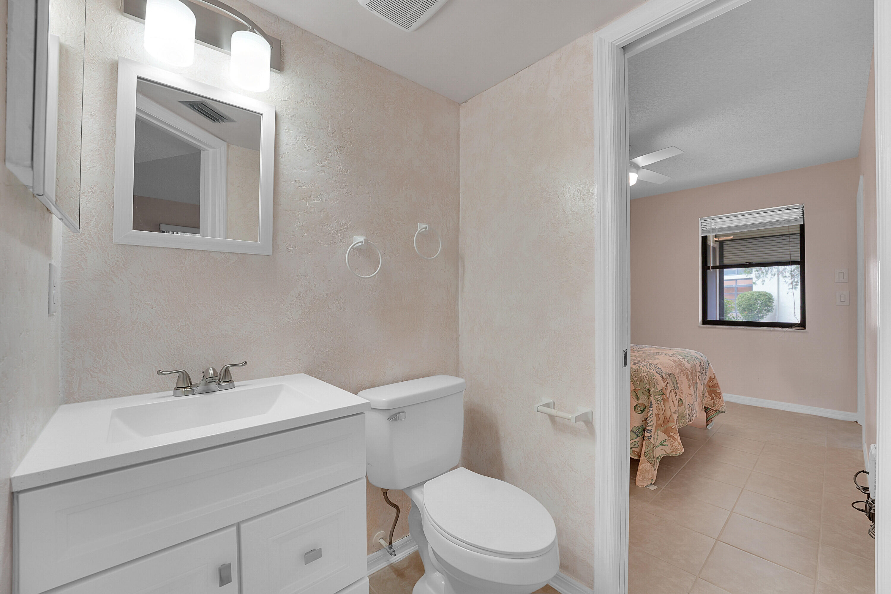 361 Sw South River Drive 103 Property Photo 25