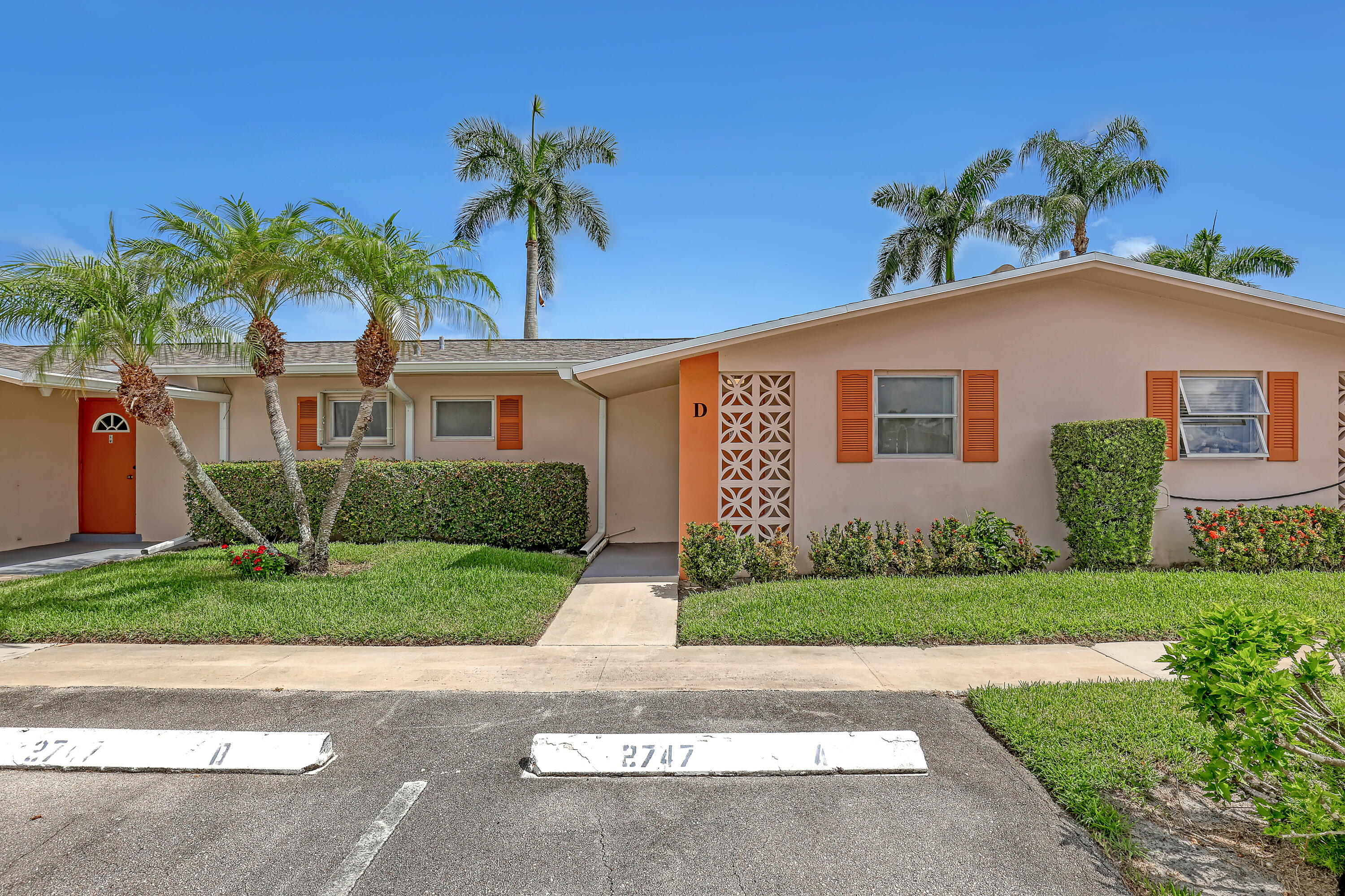 2747 Dudley Drive E D Property Photo 1
