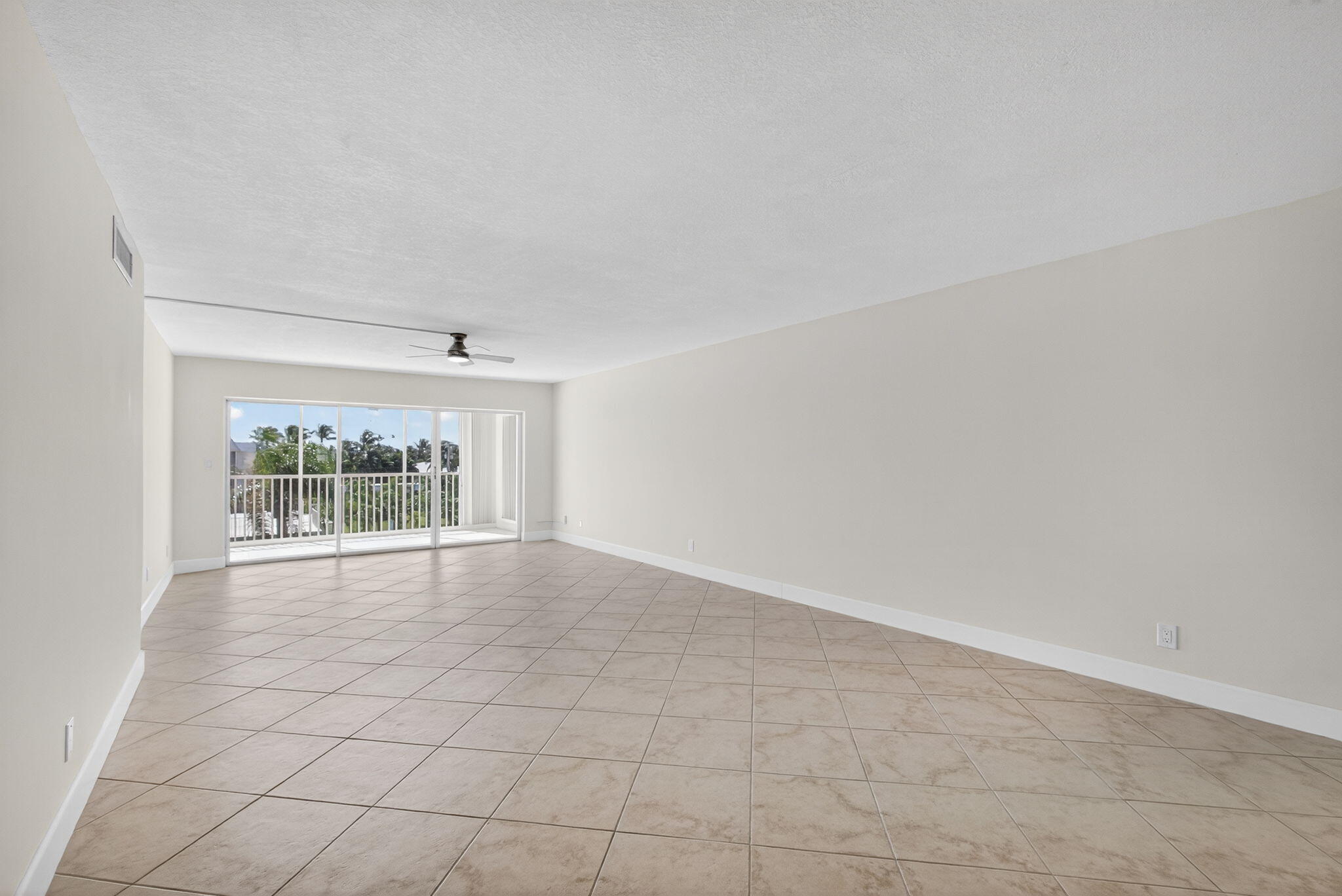 100 Waterway Road A304 Property Photo 10