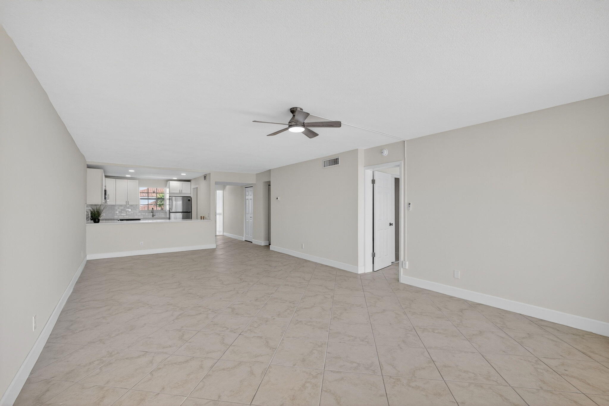 100 Waterway Road A304 Property Photo 15