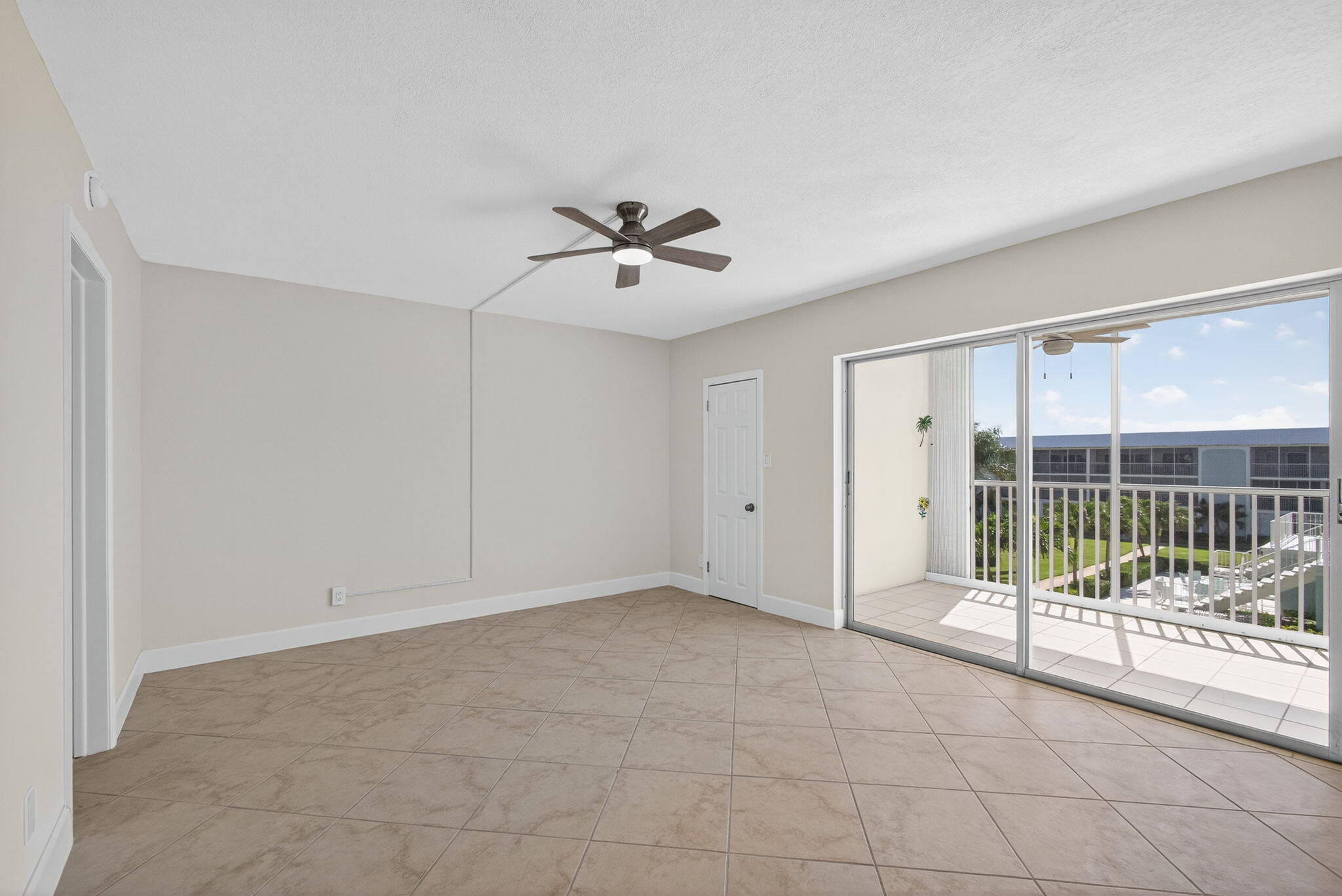 100 Waterway Road A304 Property Photo 25