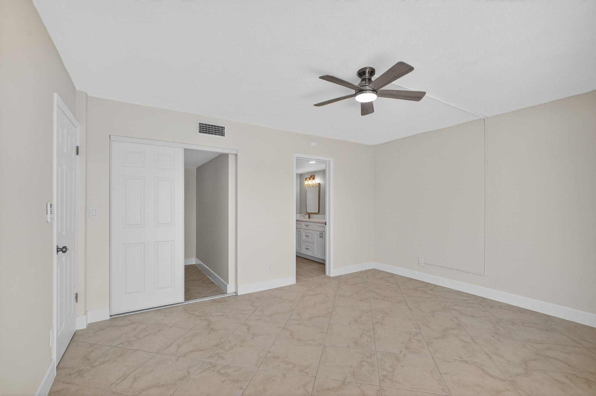 100 Waterway Road A304 Property Photo 27