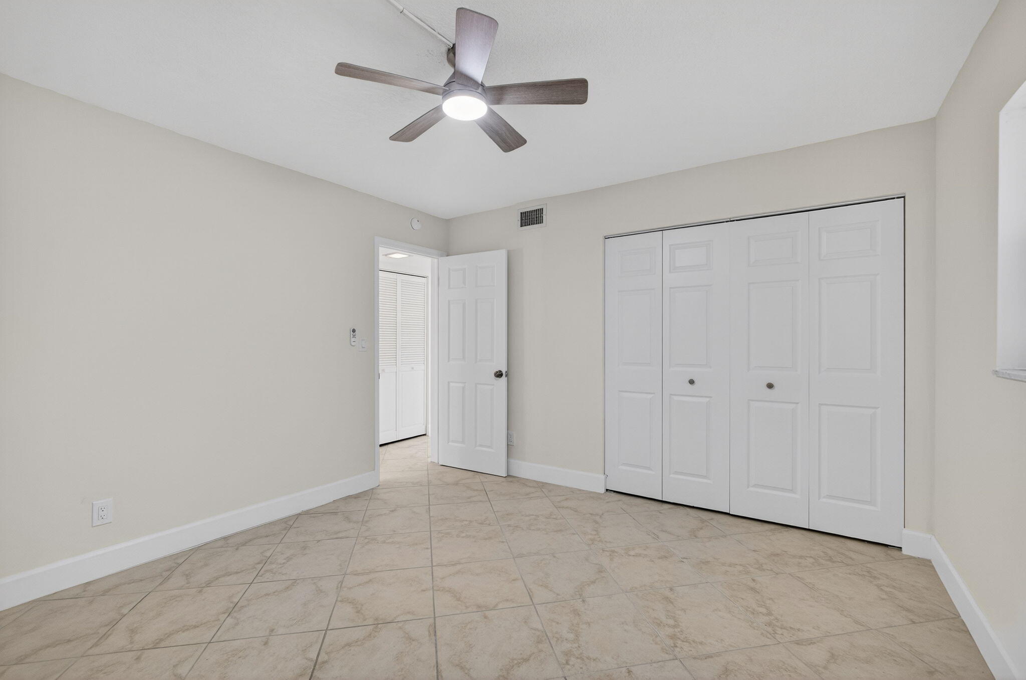 100 Waterway Road A304 Property Photo 33