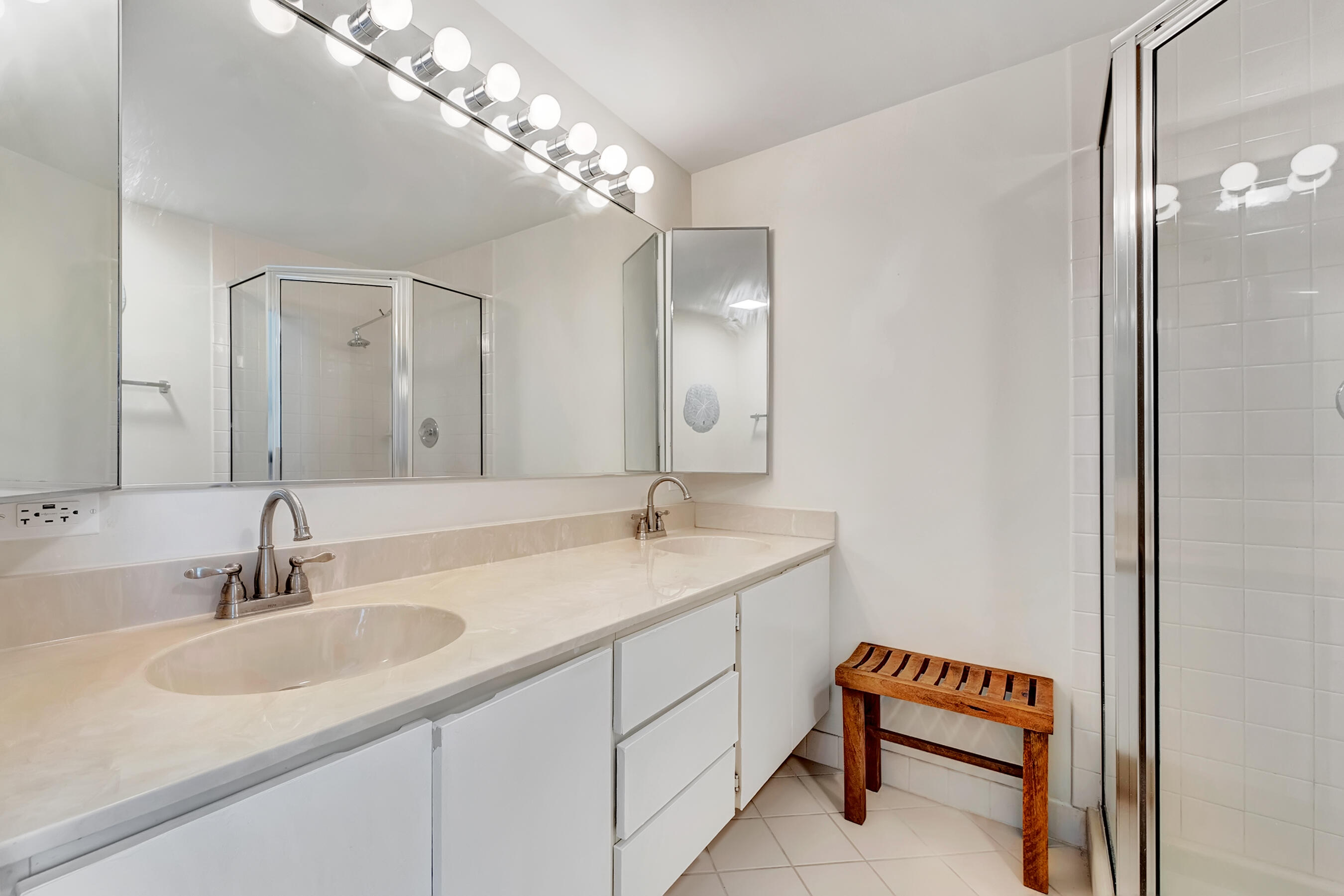 3050 30th Court Property Photo 19