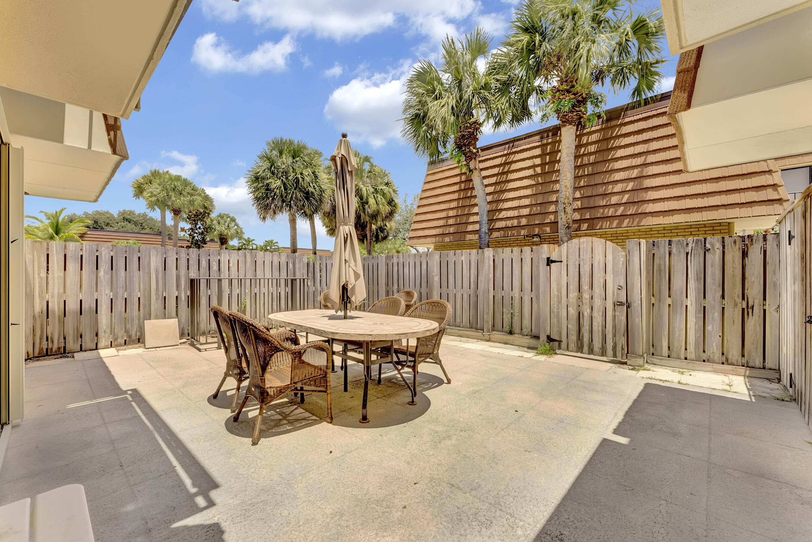 3050 30th Court Property Photo 25