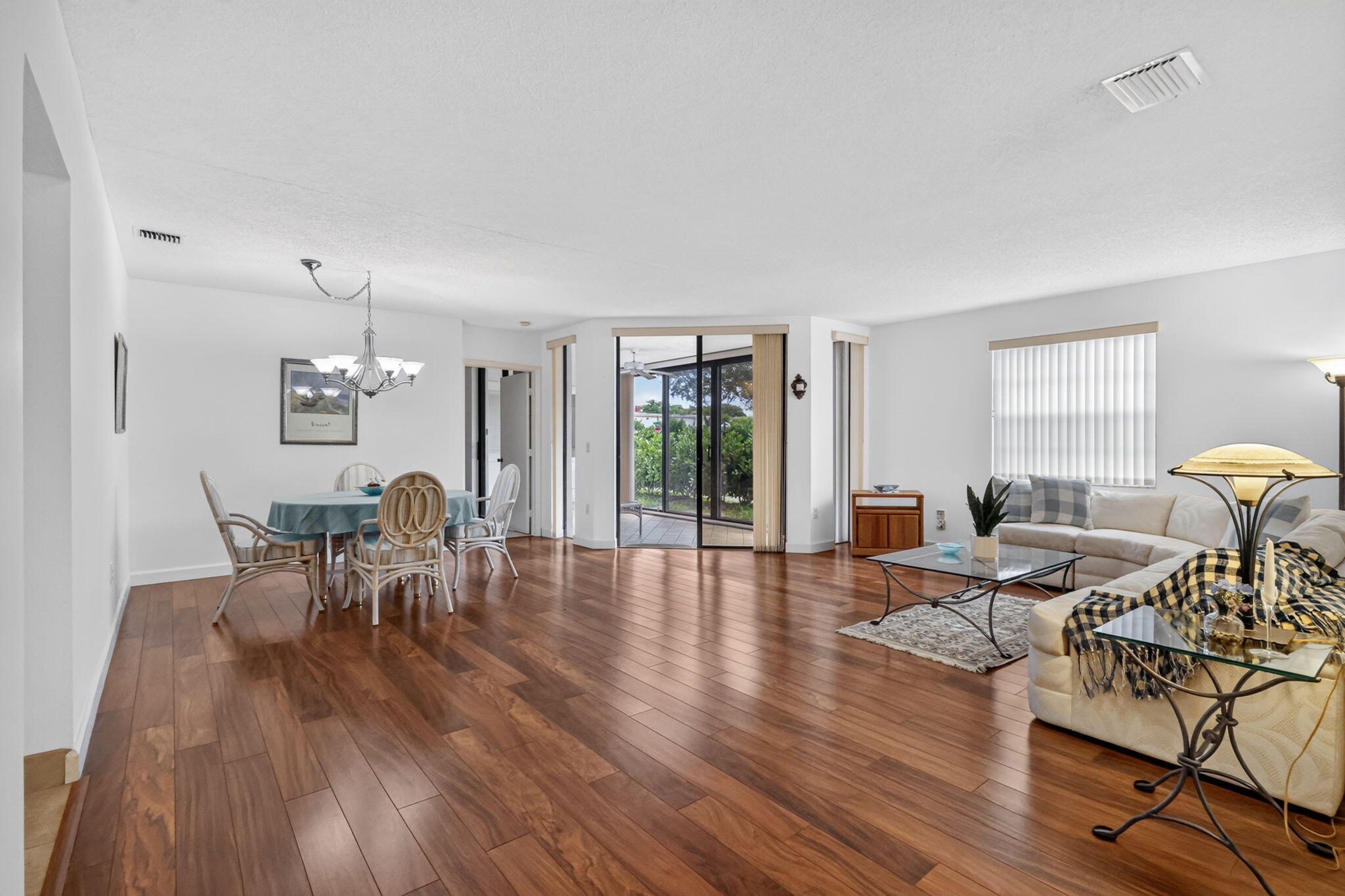 5135 Floria Drive G Property Photo 3