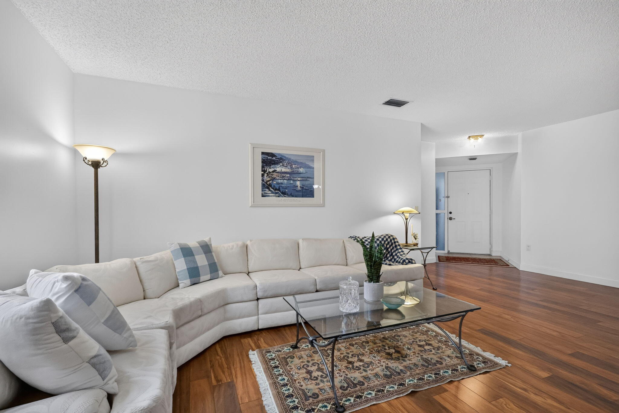 5135 Floria Drive G Property Photo 7