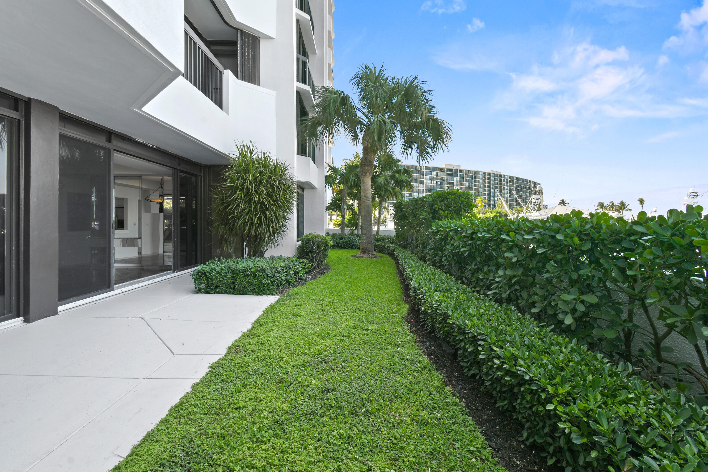 108 Lakeshore Drive 140 Property Photo 13