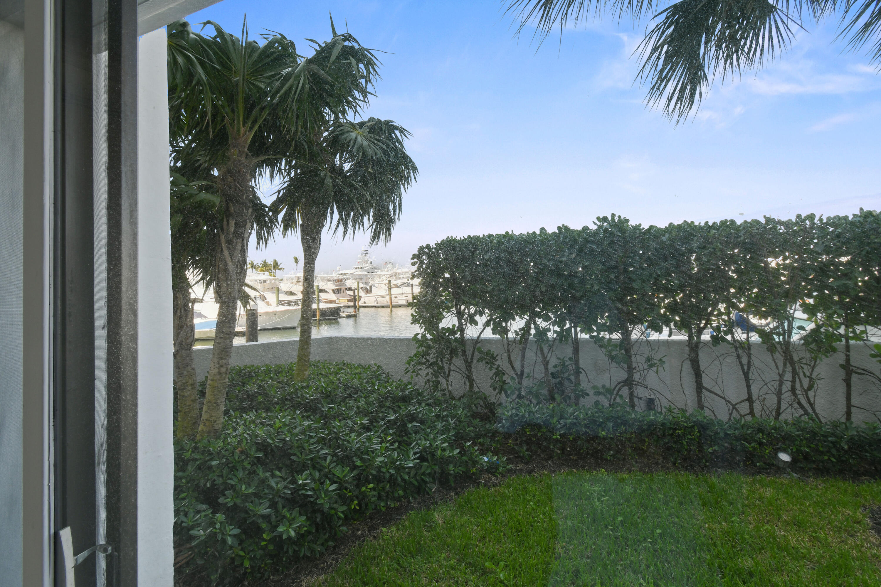 108 Lakeshore Drive 140 Property Photo 15