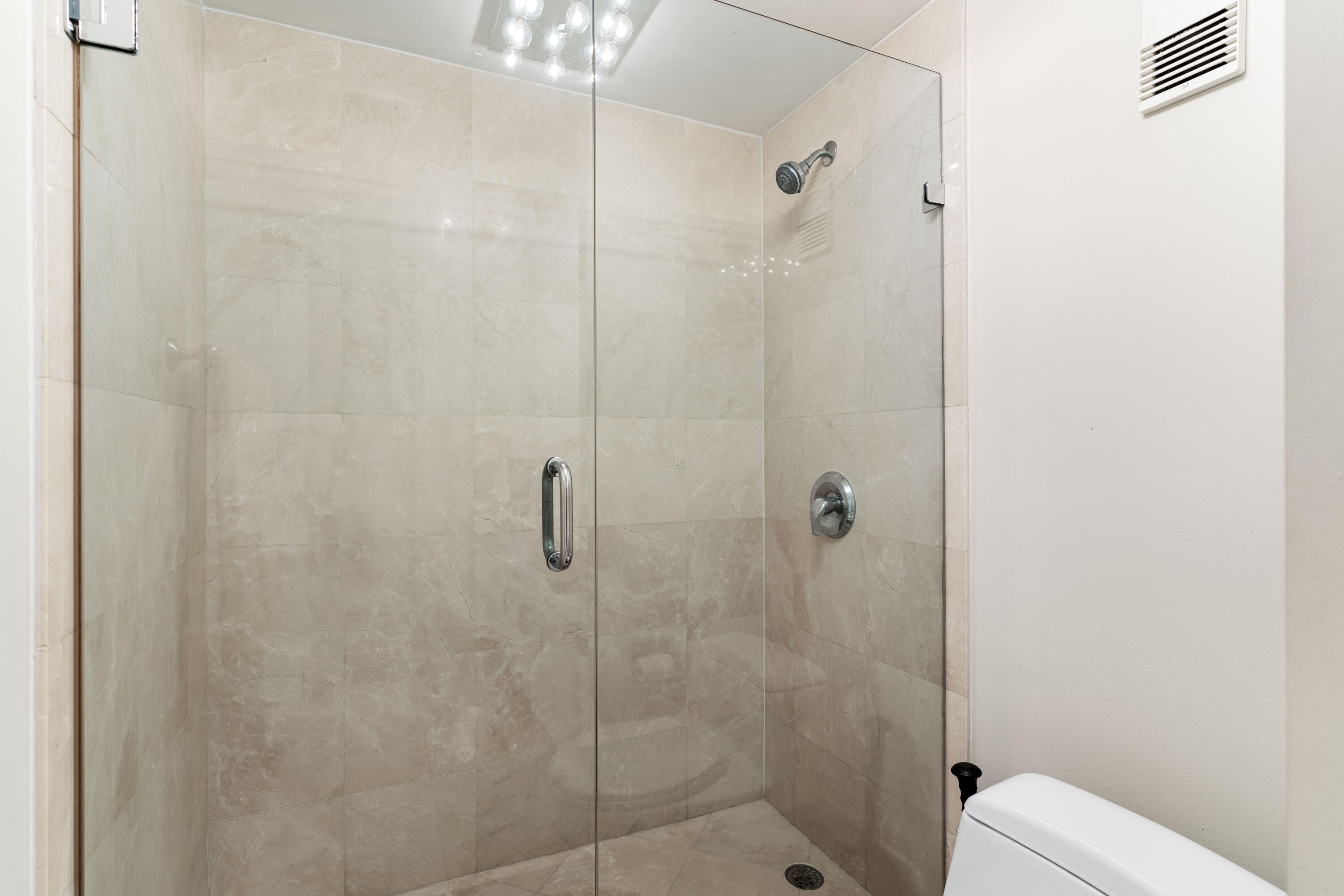 5550 N Ocean Drive 5c Property Photo 49