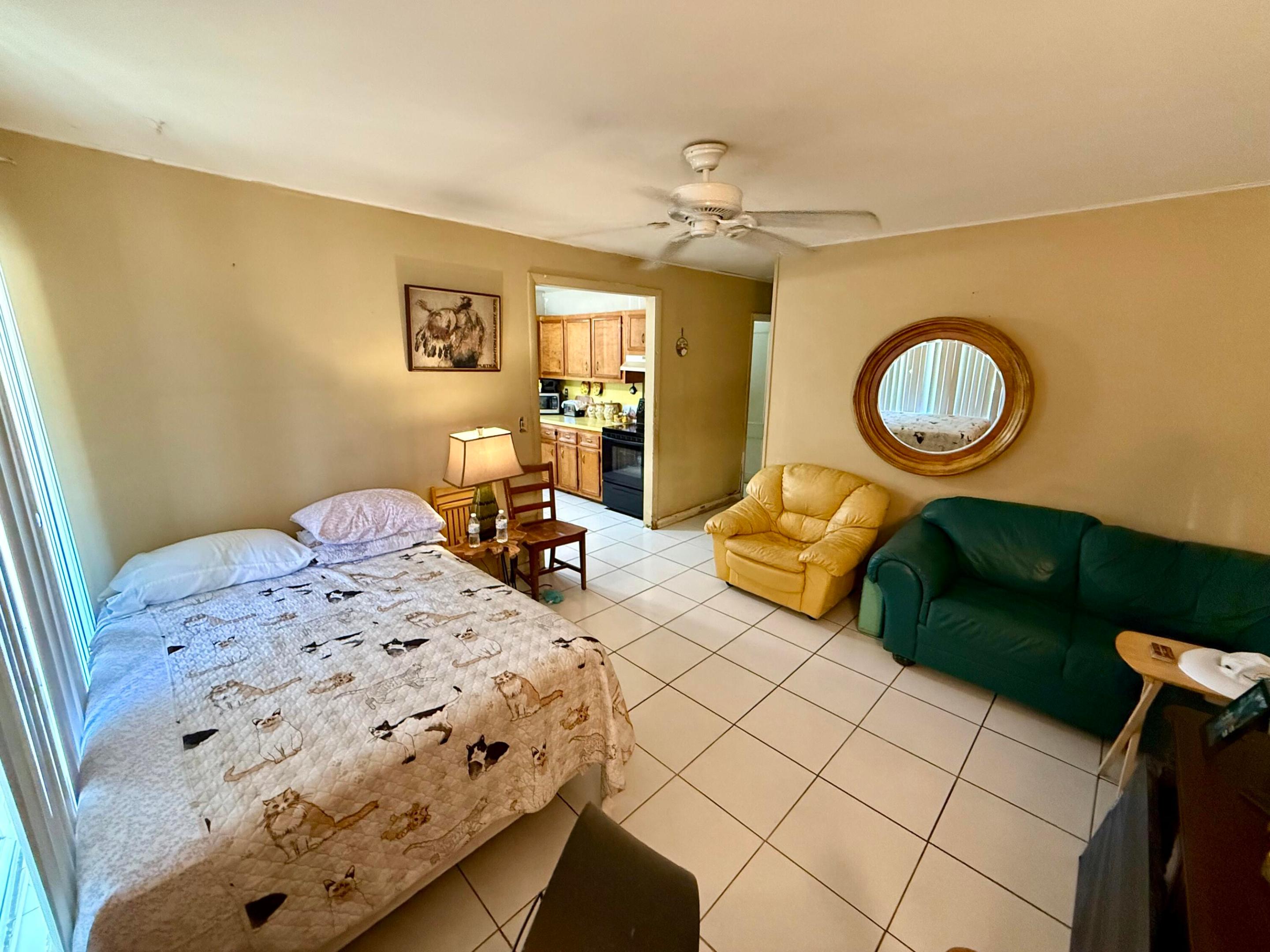 3520 Suncrest Road Property Photo 4