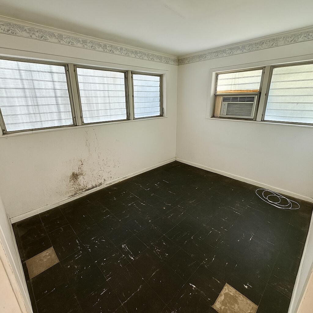 3520 Suncrest Road Property Photo 5