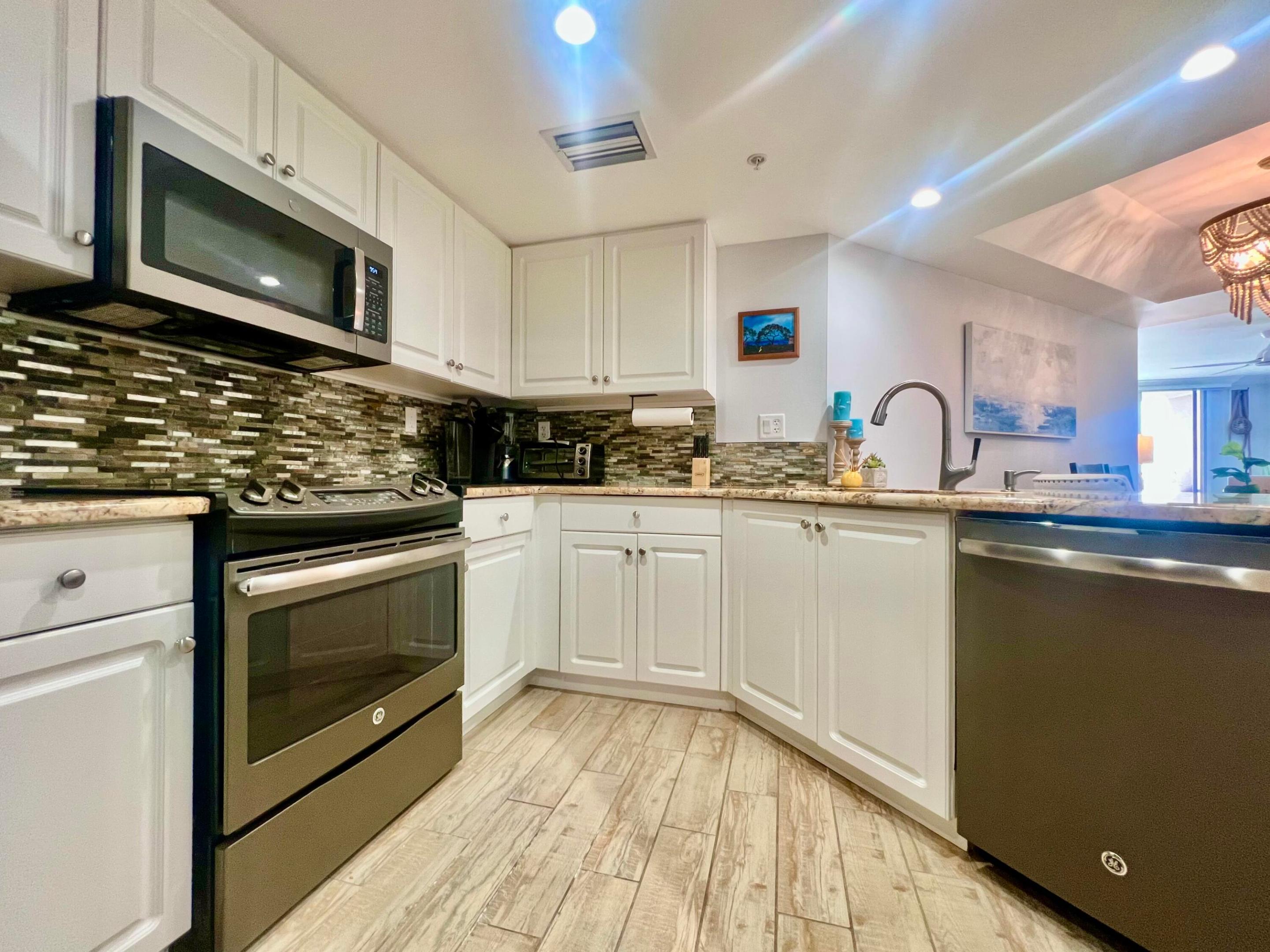 3880 N Highway A1a 604 Property Photo 15