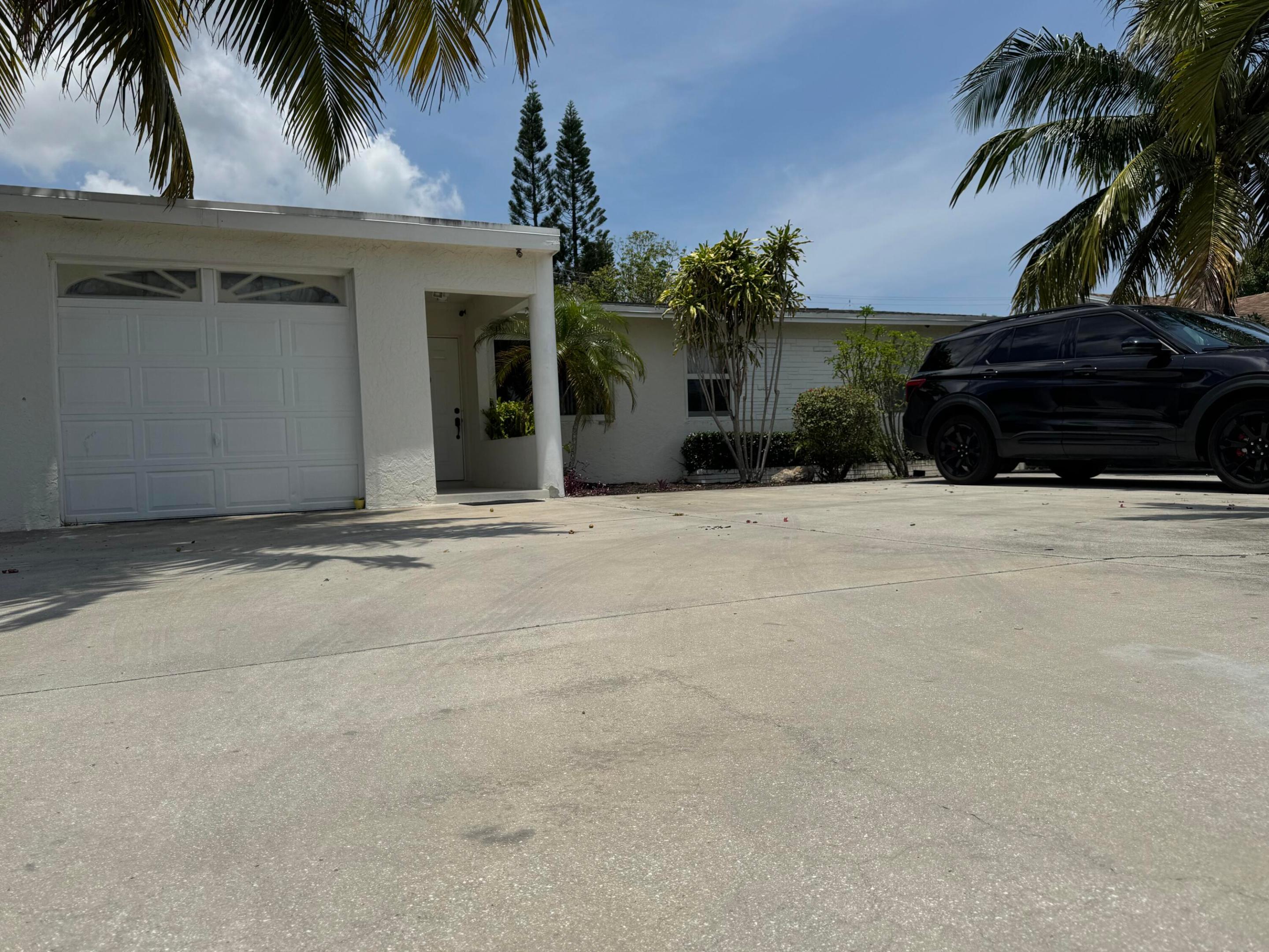 4607 Sutton Terrace S Property Photo 1