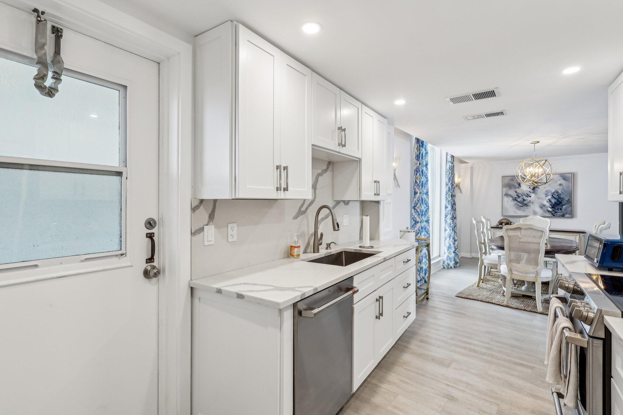 5400 N Ocean Drive E Pha Property Photo 14