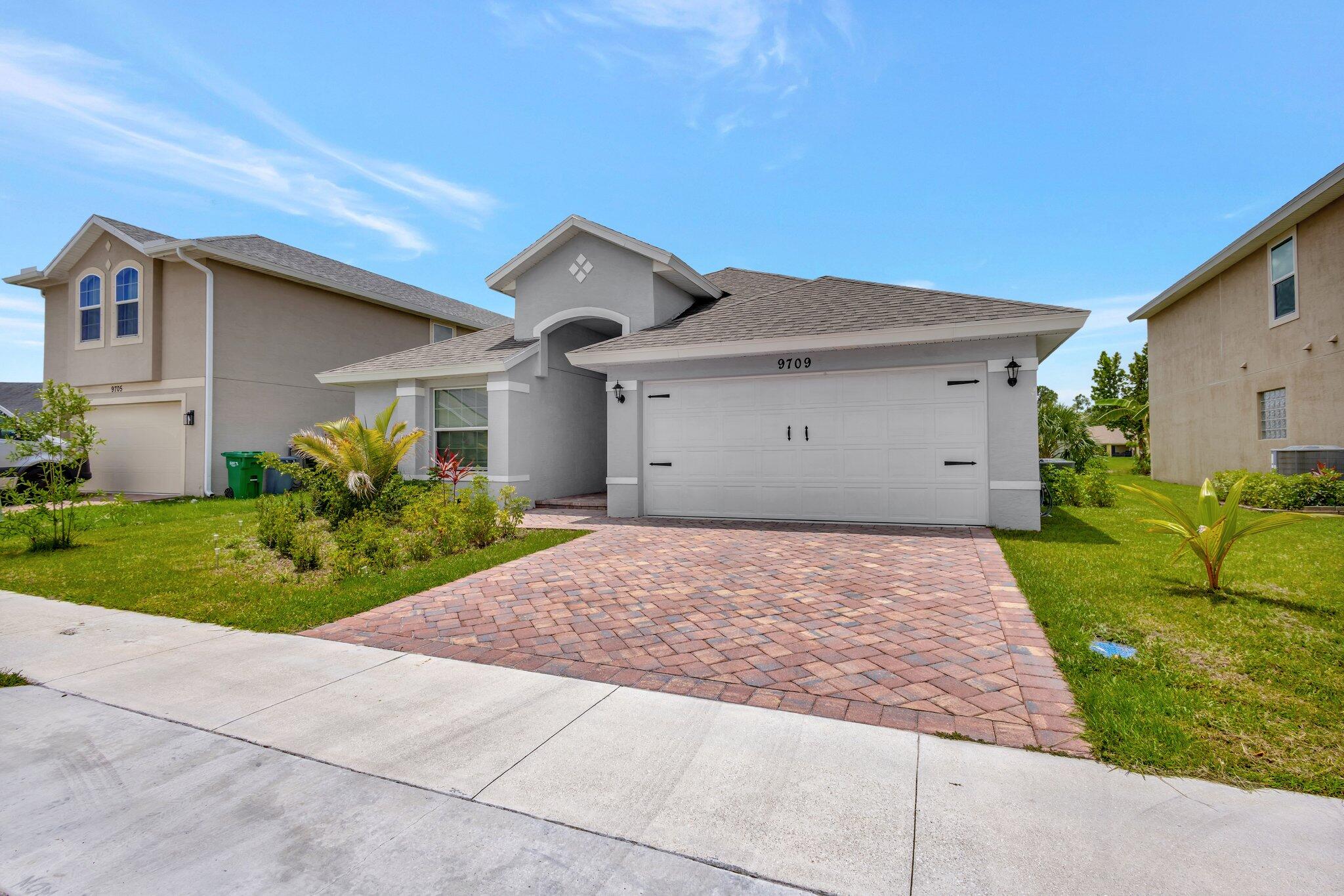 9709 Starboard Drive Property Photo 2