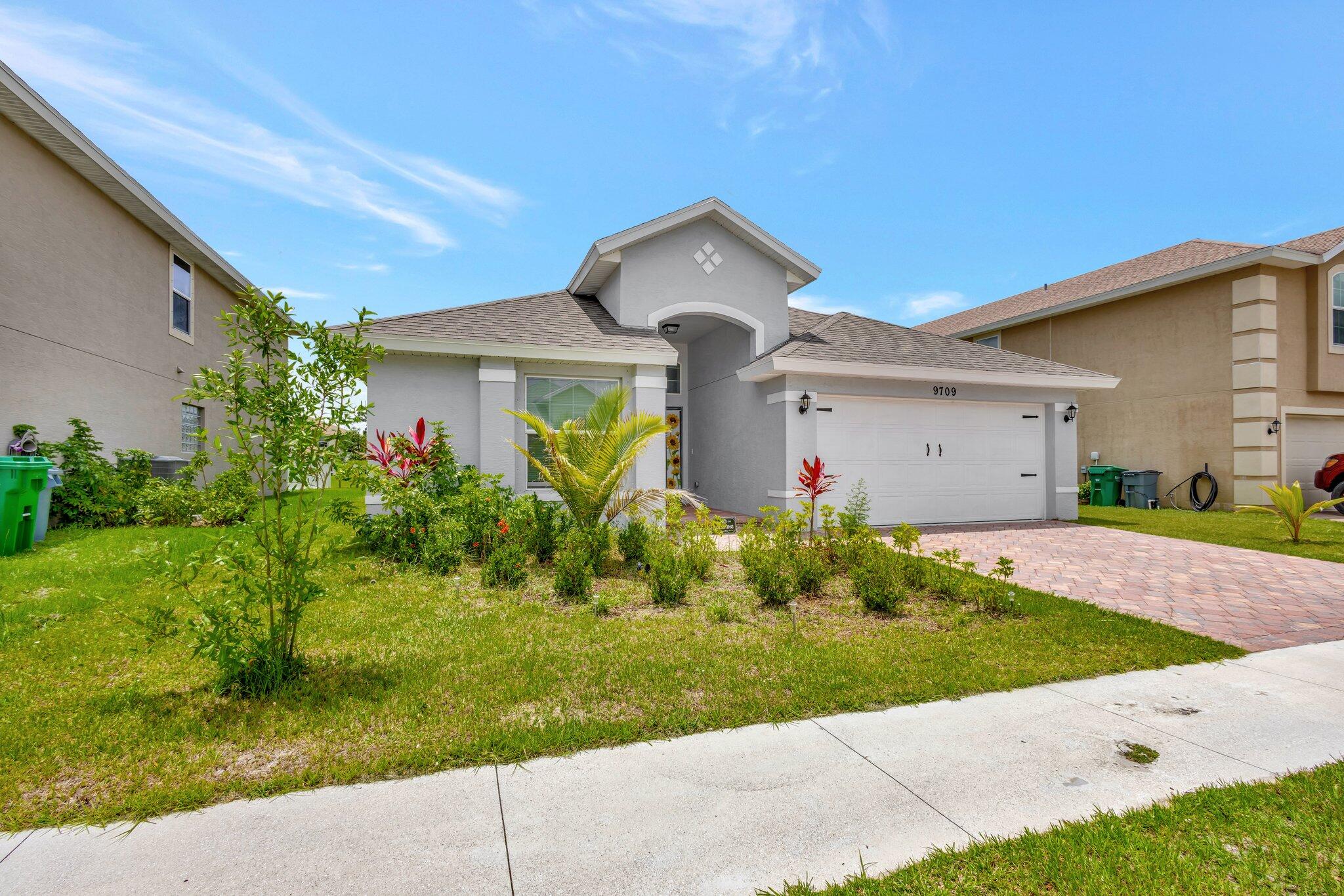 9709 Starboard Drive Property Photo 3