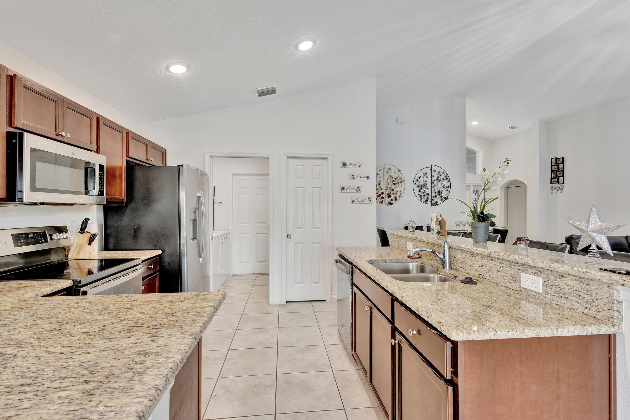 9709 Starboard Drive Property Photo 16