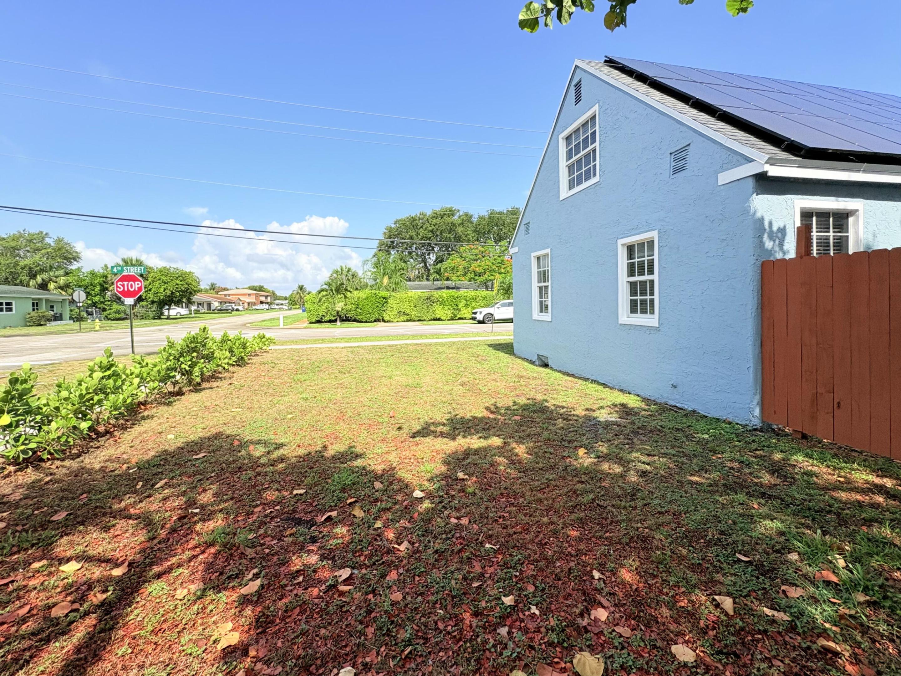 307 4th Street Property Photo 3