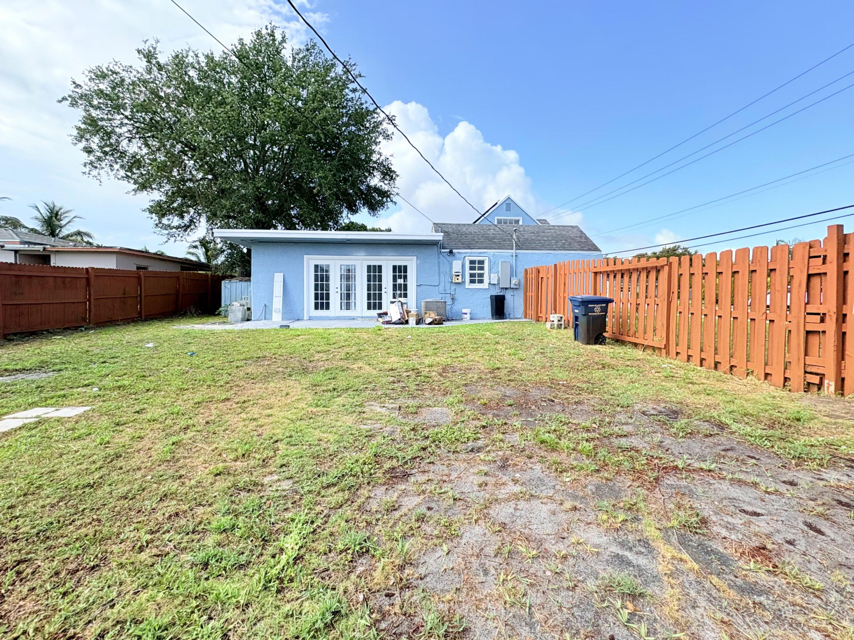 307 4th Street Property Photo 6