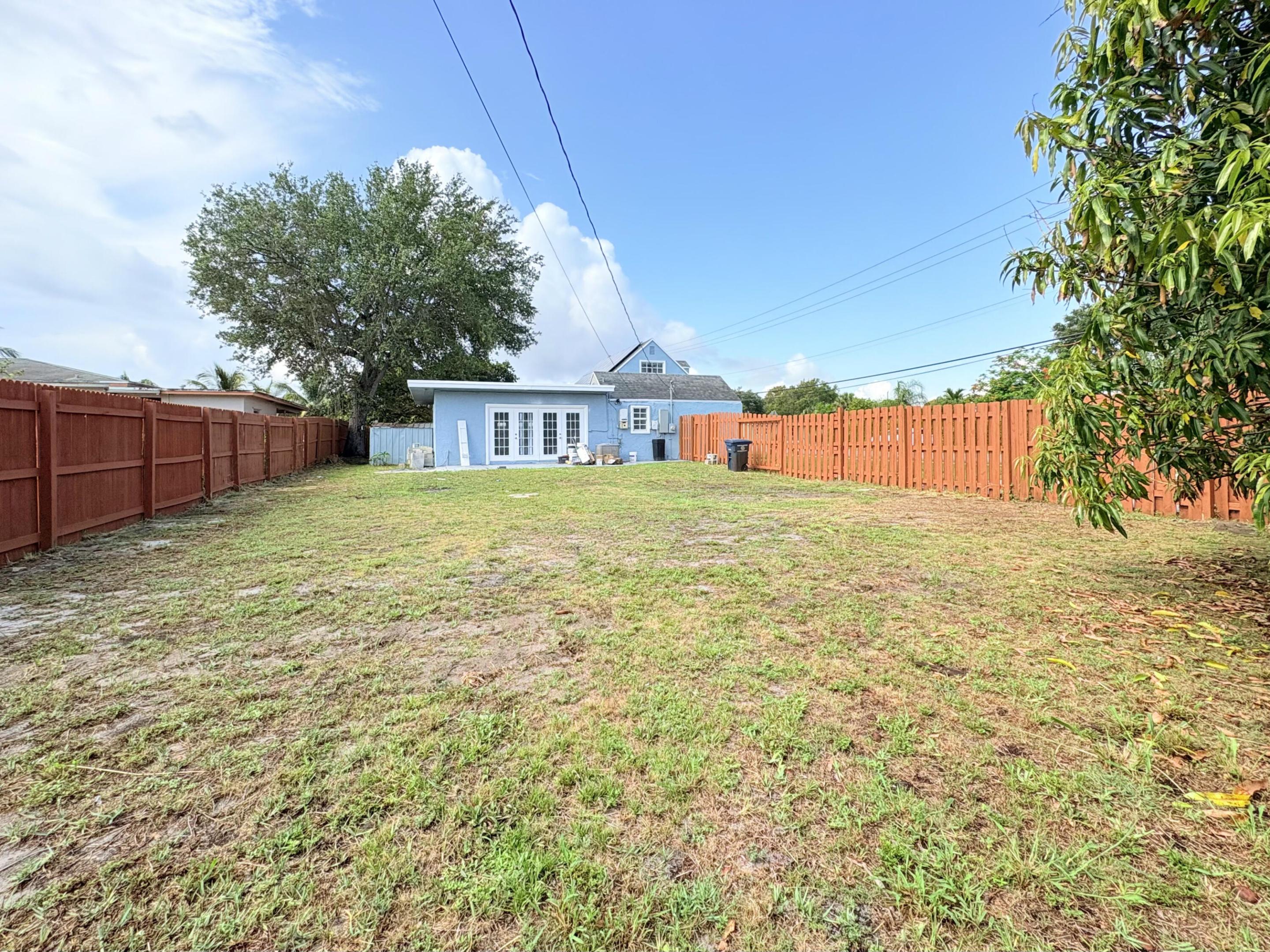 307 4th Street Property Photo 9