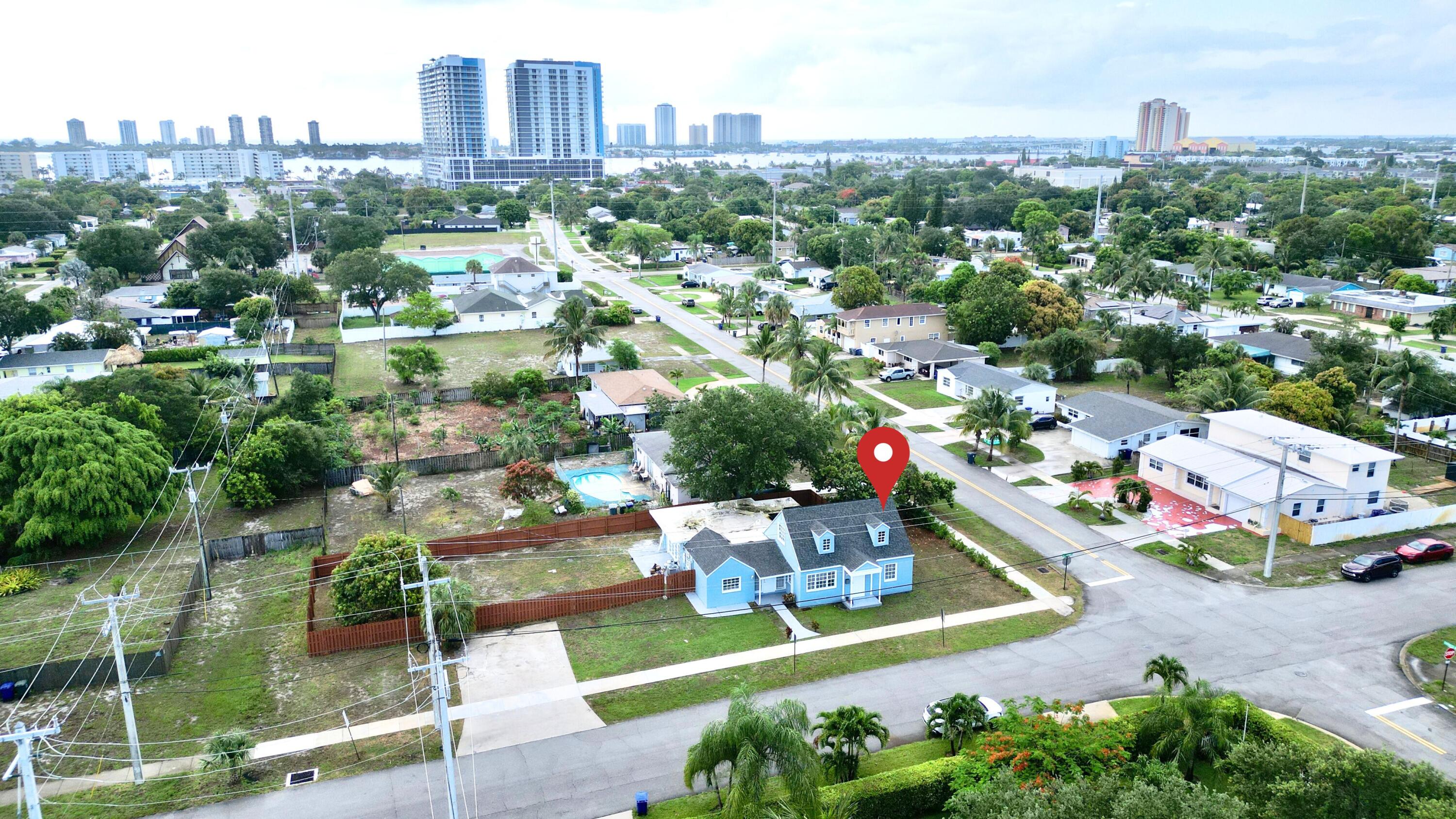 307 4th Street Property Photo 12