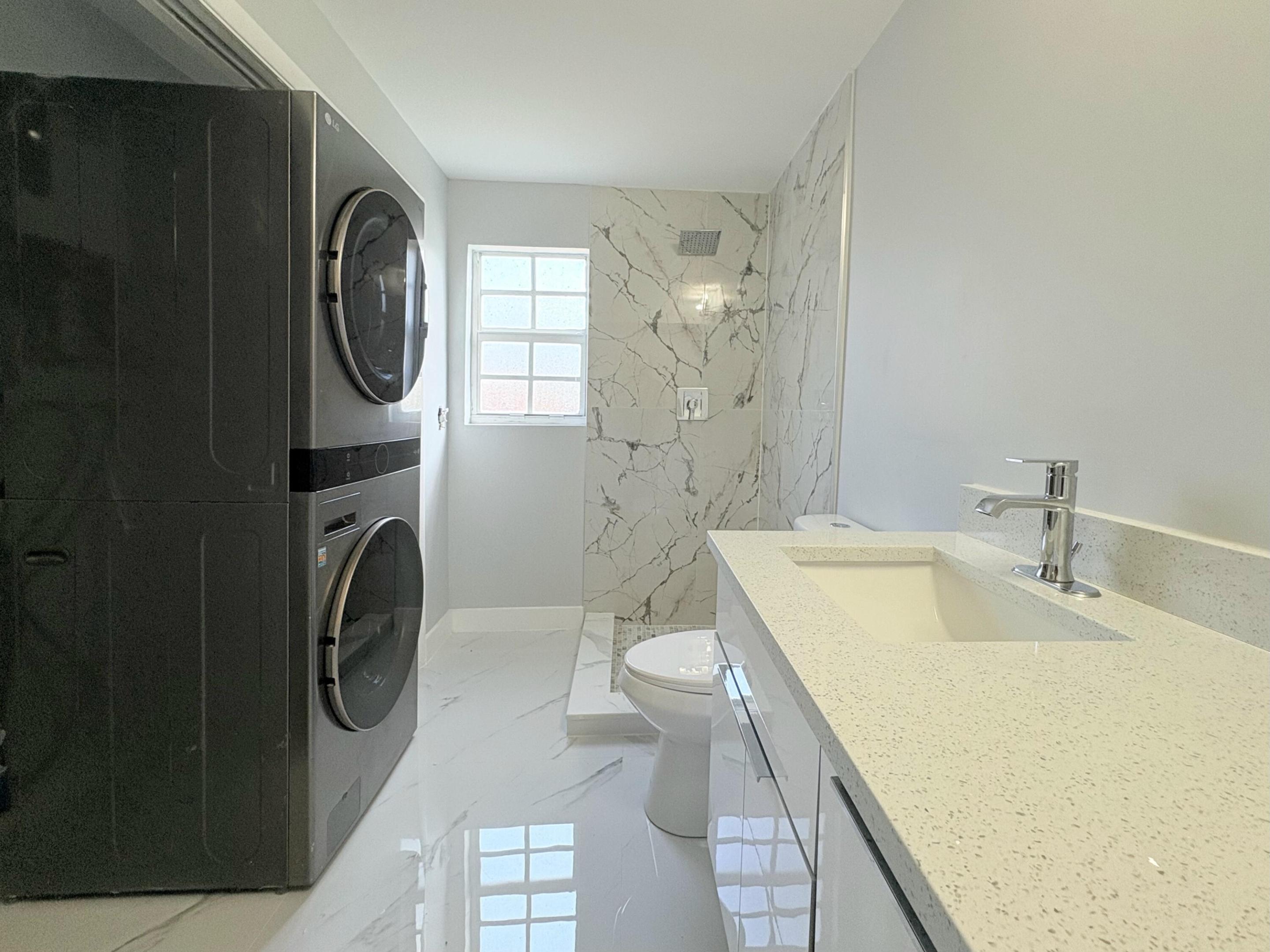 307 4th Street Property Photo 14