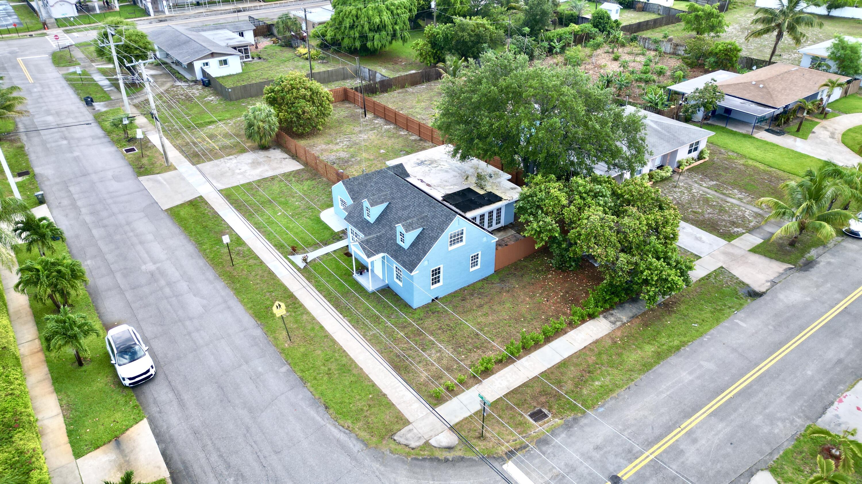 307 4th Street Property Photo 16
