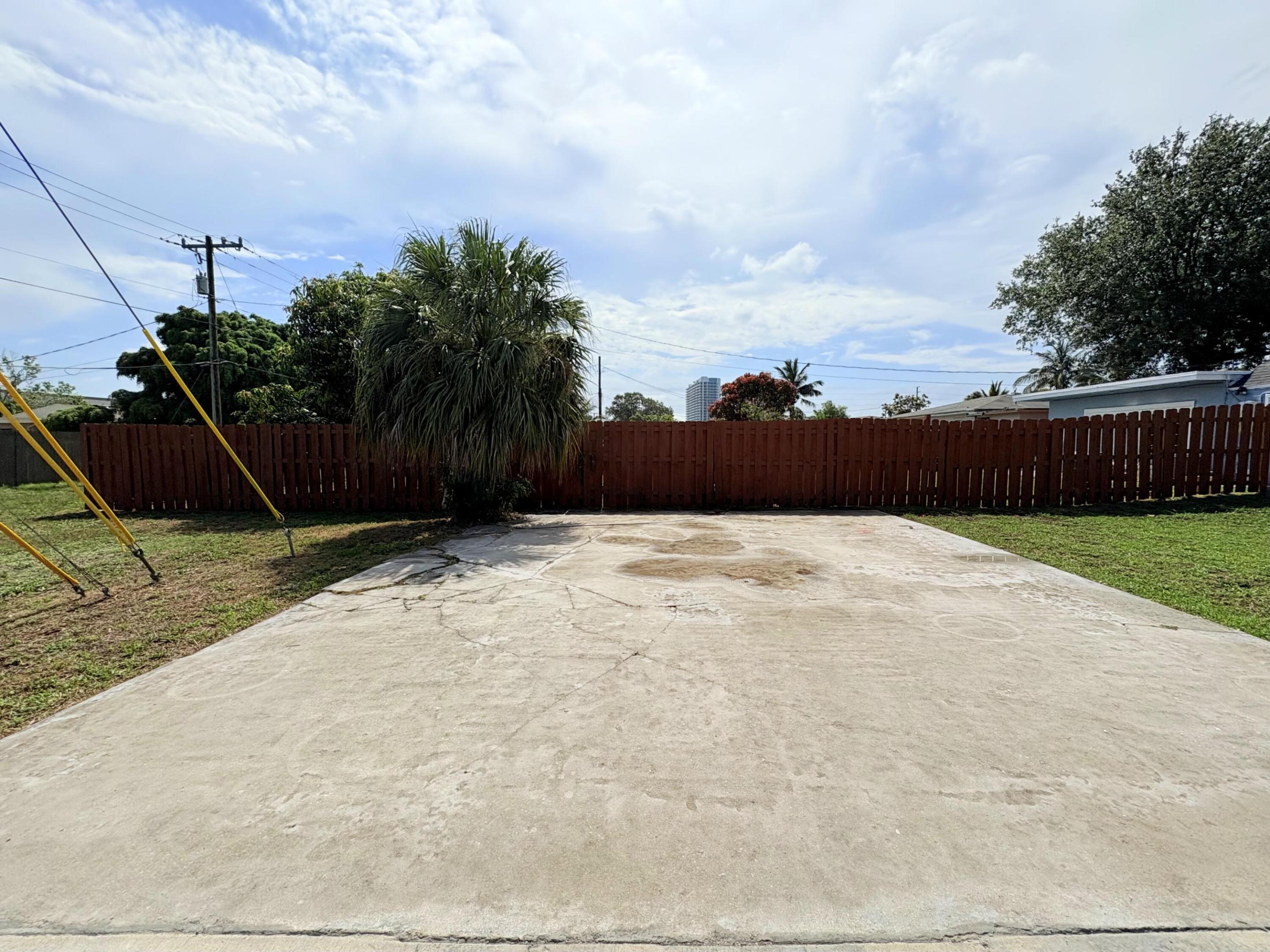 307 4th Street Property Photo 28