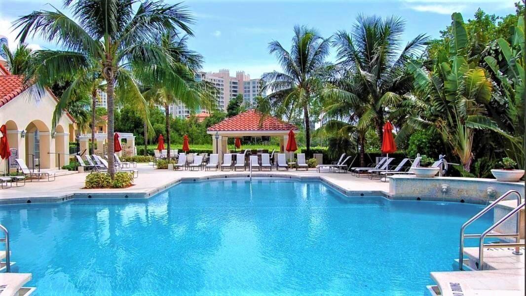 3594 S Ocean Boulevard 301 Property Photo 5
