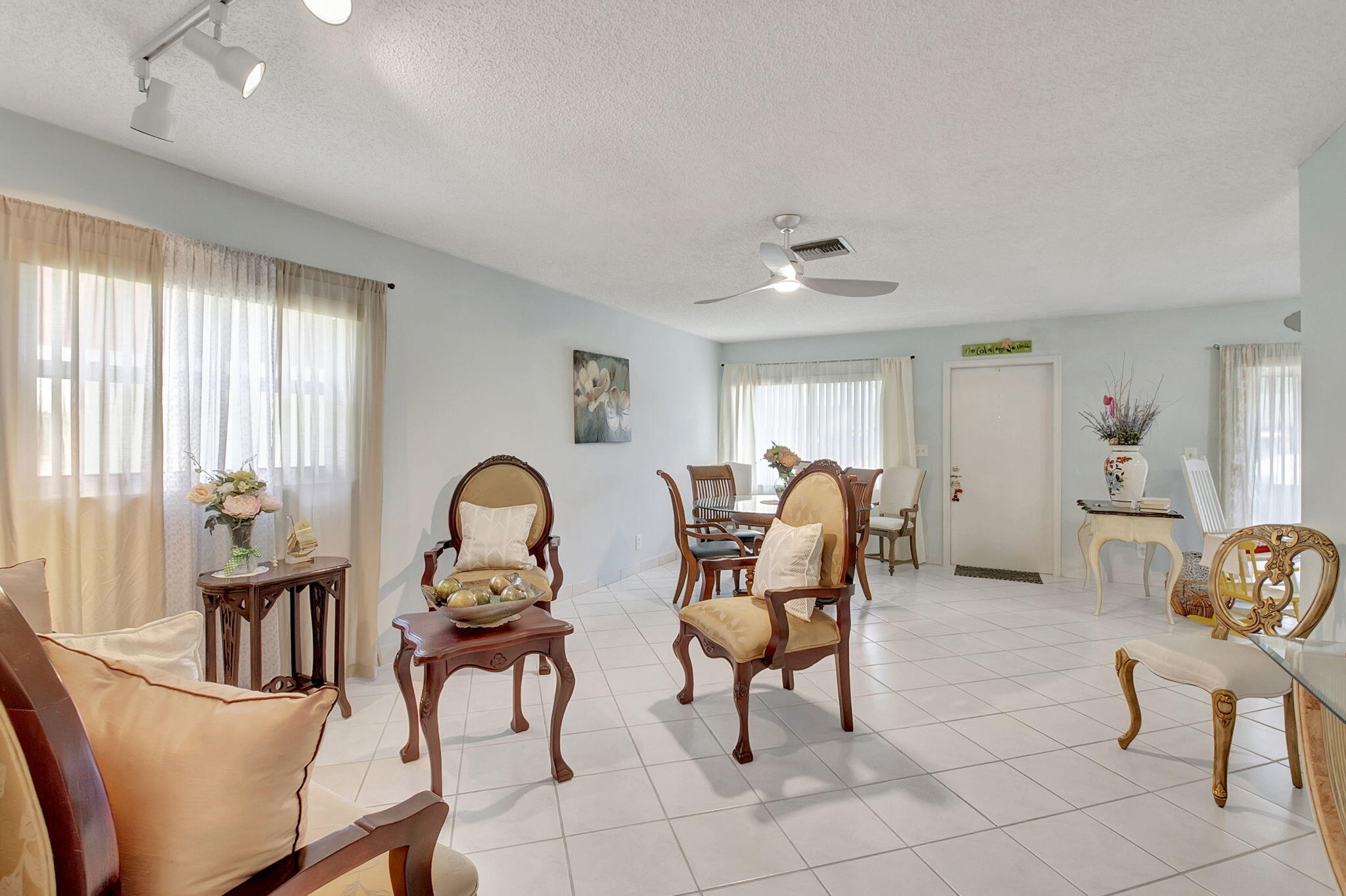 14195 Campanelli Drive Property Photo 9