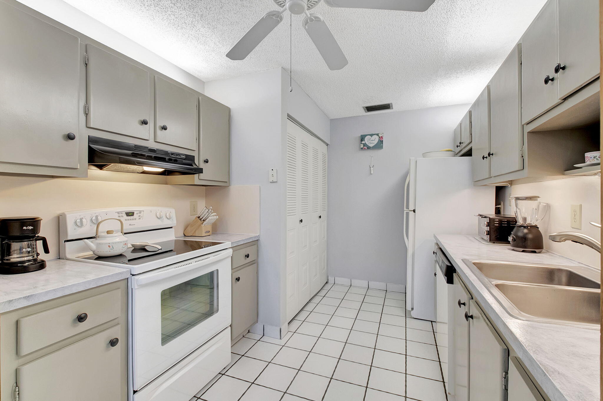14195 Campanelli Drive Property Photo 13