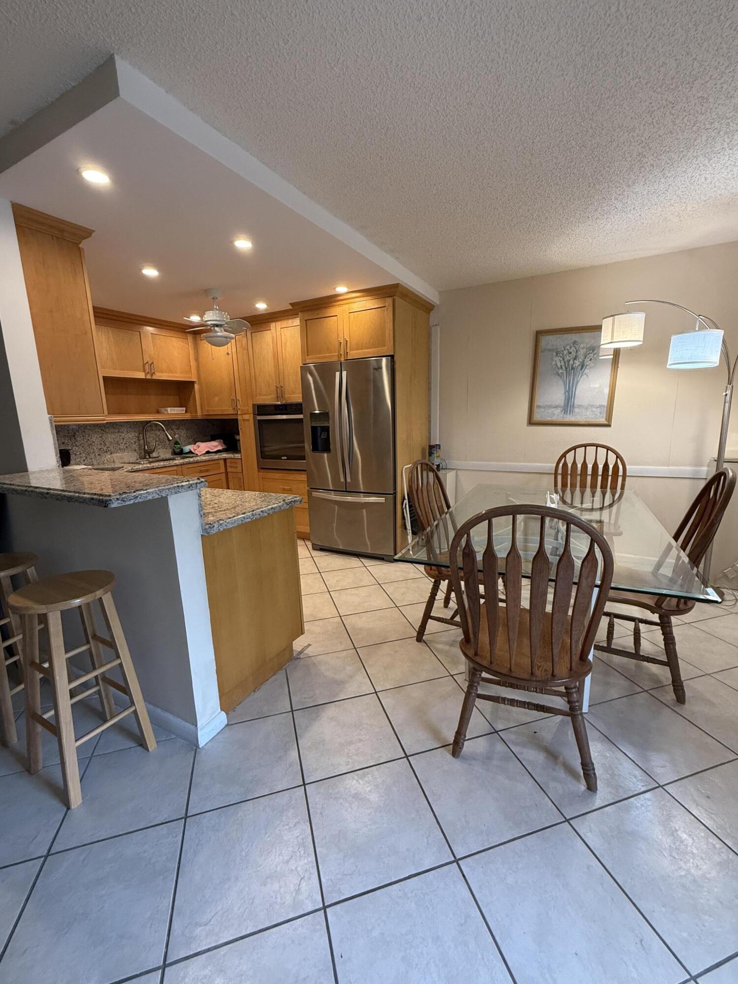 1046 Wolverton C Property Photo 1