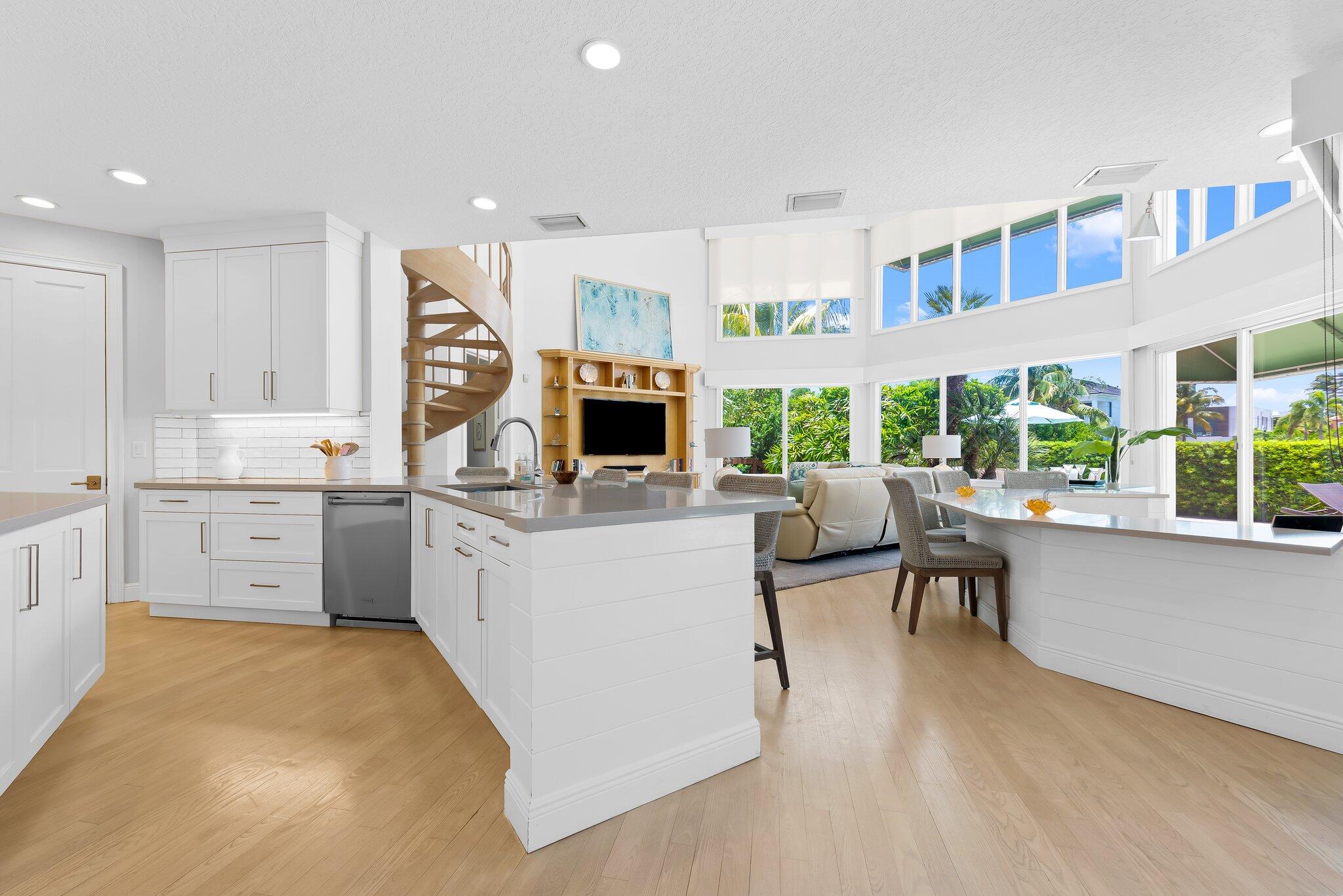 396 E Coconut Palm Road Property Photo 18