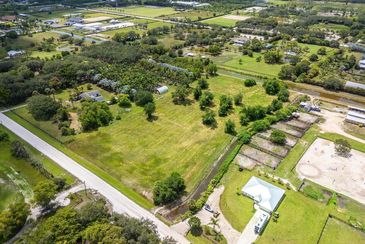 16526 Hollow Tree Lane Property Photo 3