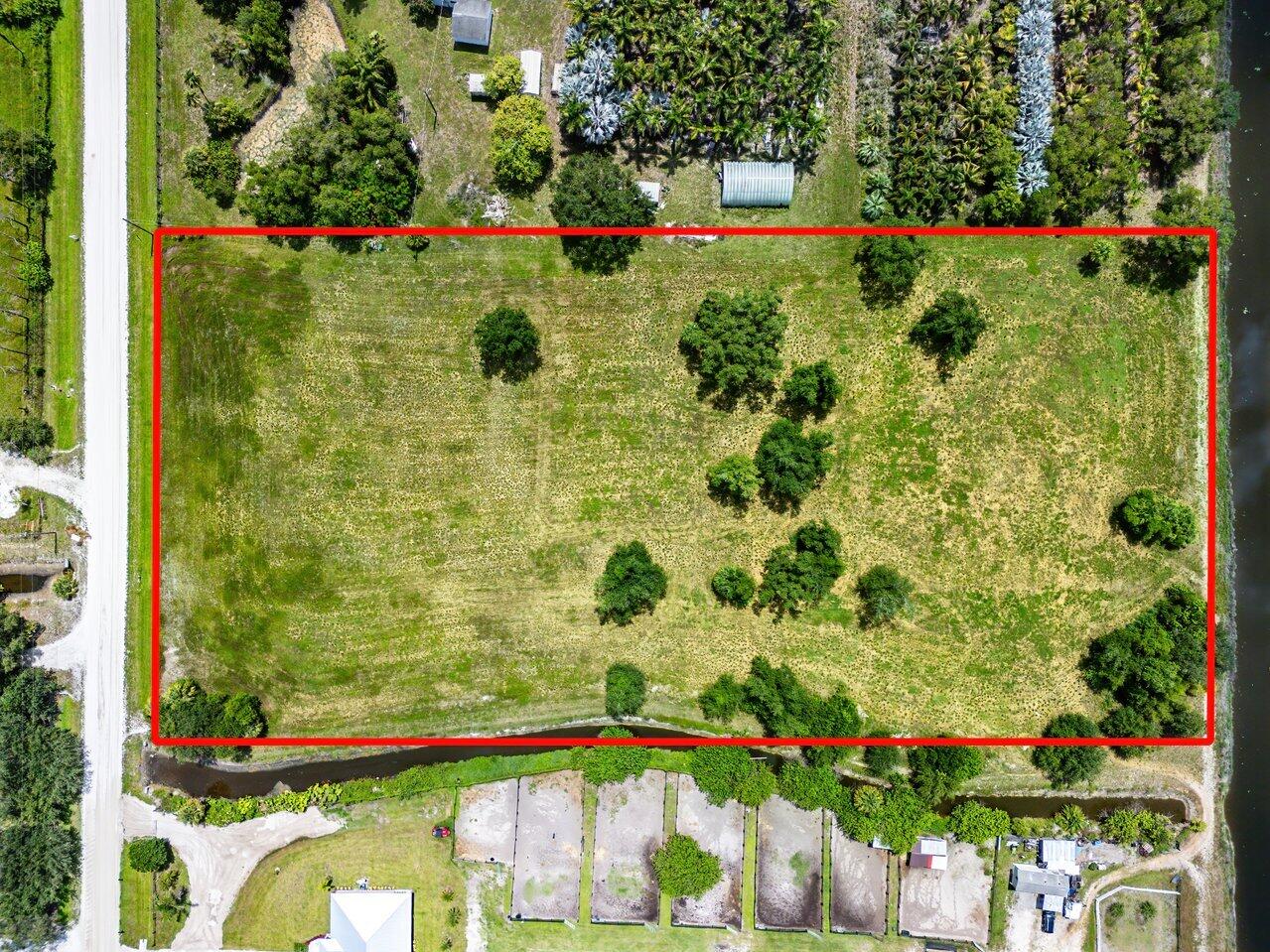 16526 Hollow Tree Lane Property Photo 4