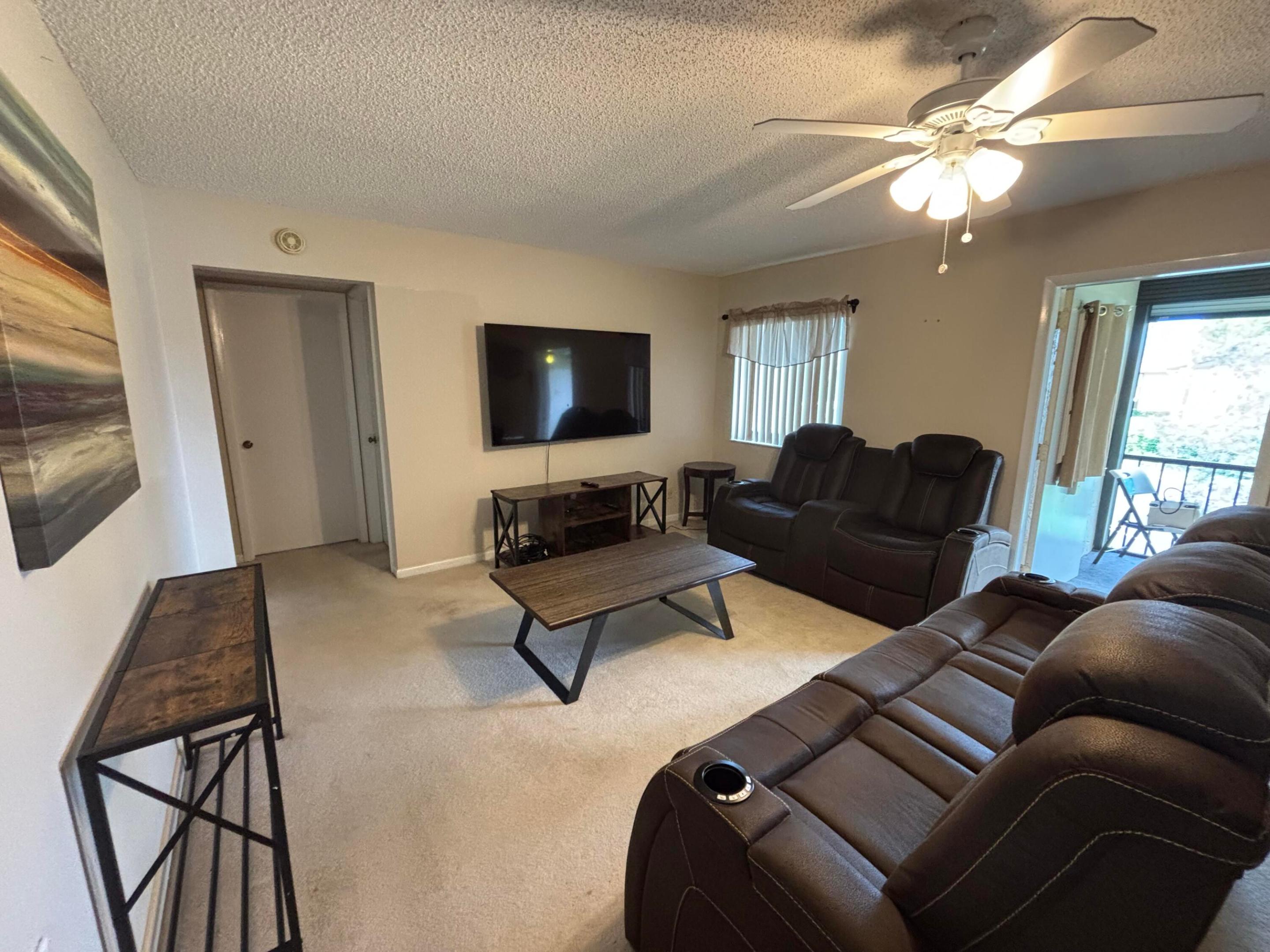 335 Knotty Pine Circle D2 Property Photo 3