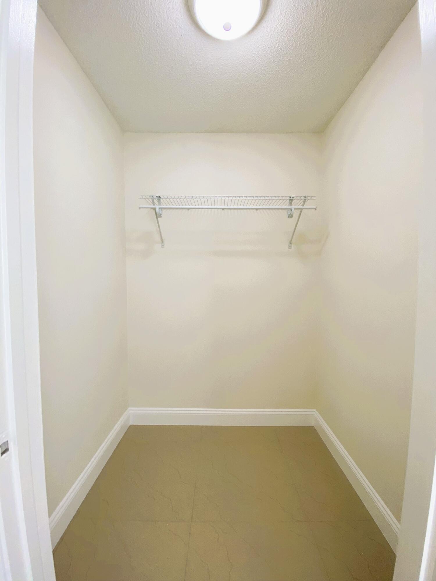 815 W Boynton Beach Boulevard 7-102 Property Photo 4